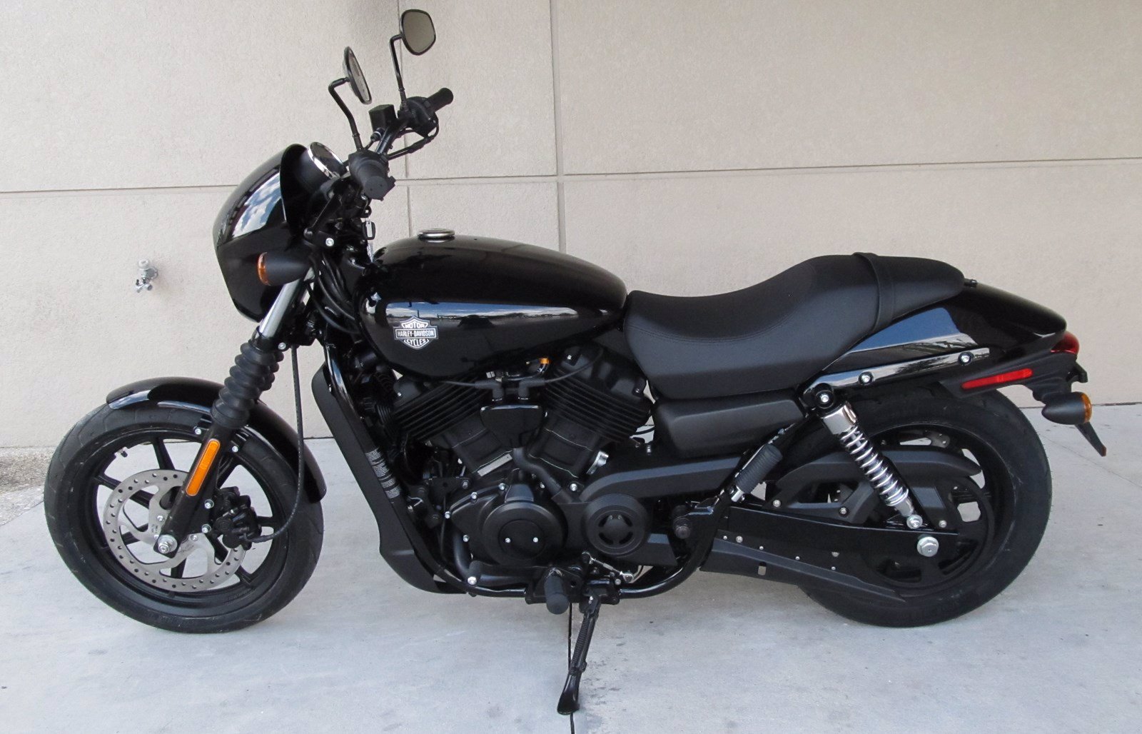 2019 harley street 500