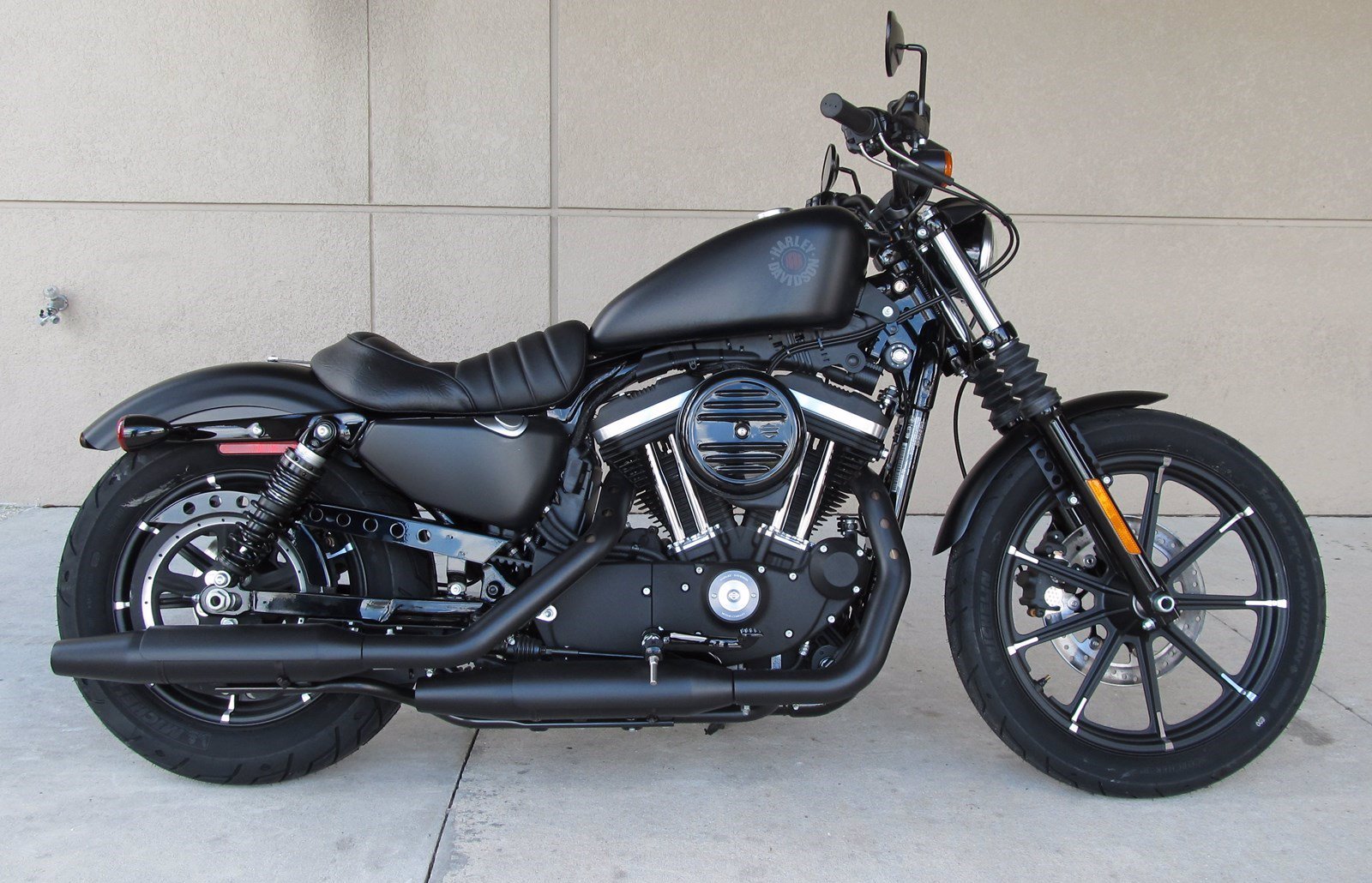37 Harley Davidson Sportster Iron 883 Terpopuler
