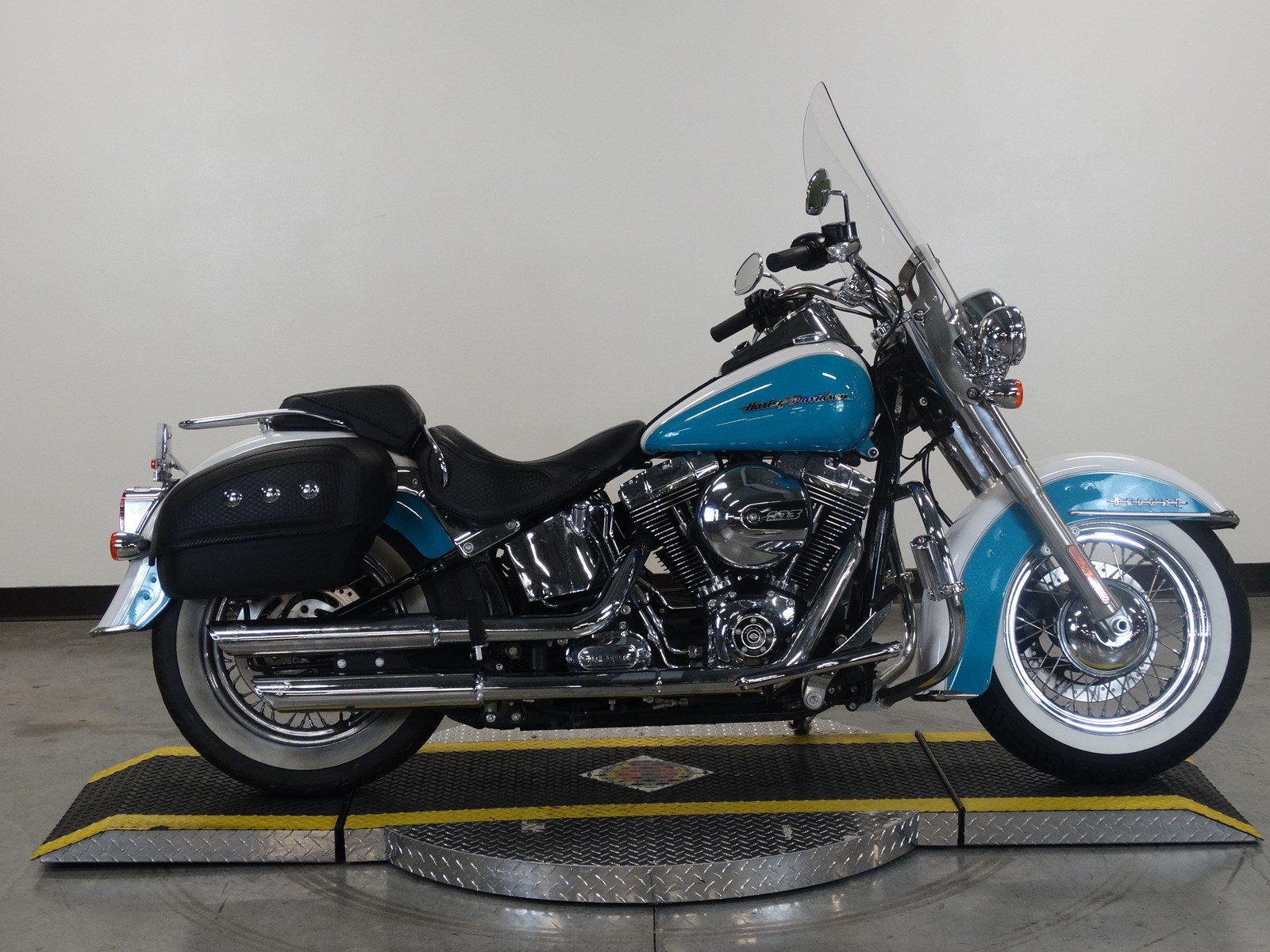 Pre-Owned 2016 Harley-Davidson Softail Deluxe FLSTN Softail In Olathe # ...