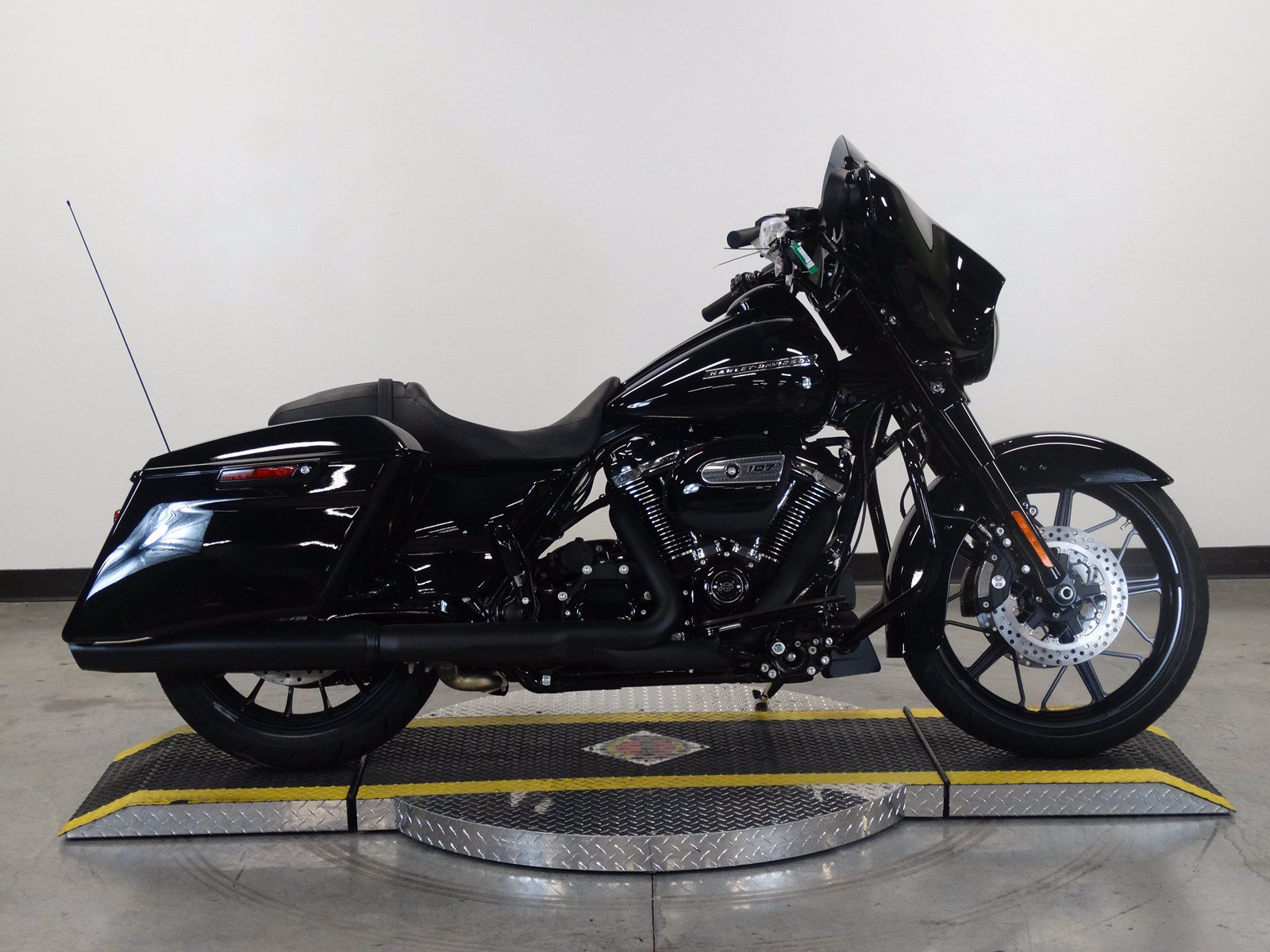 New 2018 Harley Davidson Street Glide Special FLHXS Touring in Olathe #H637987 | Rawhide Harley ...