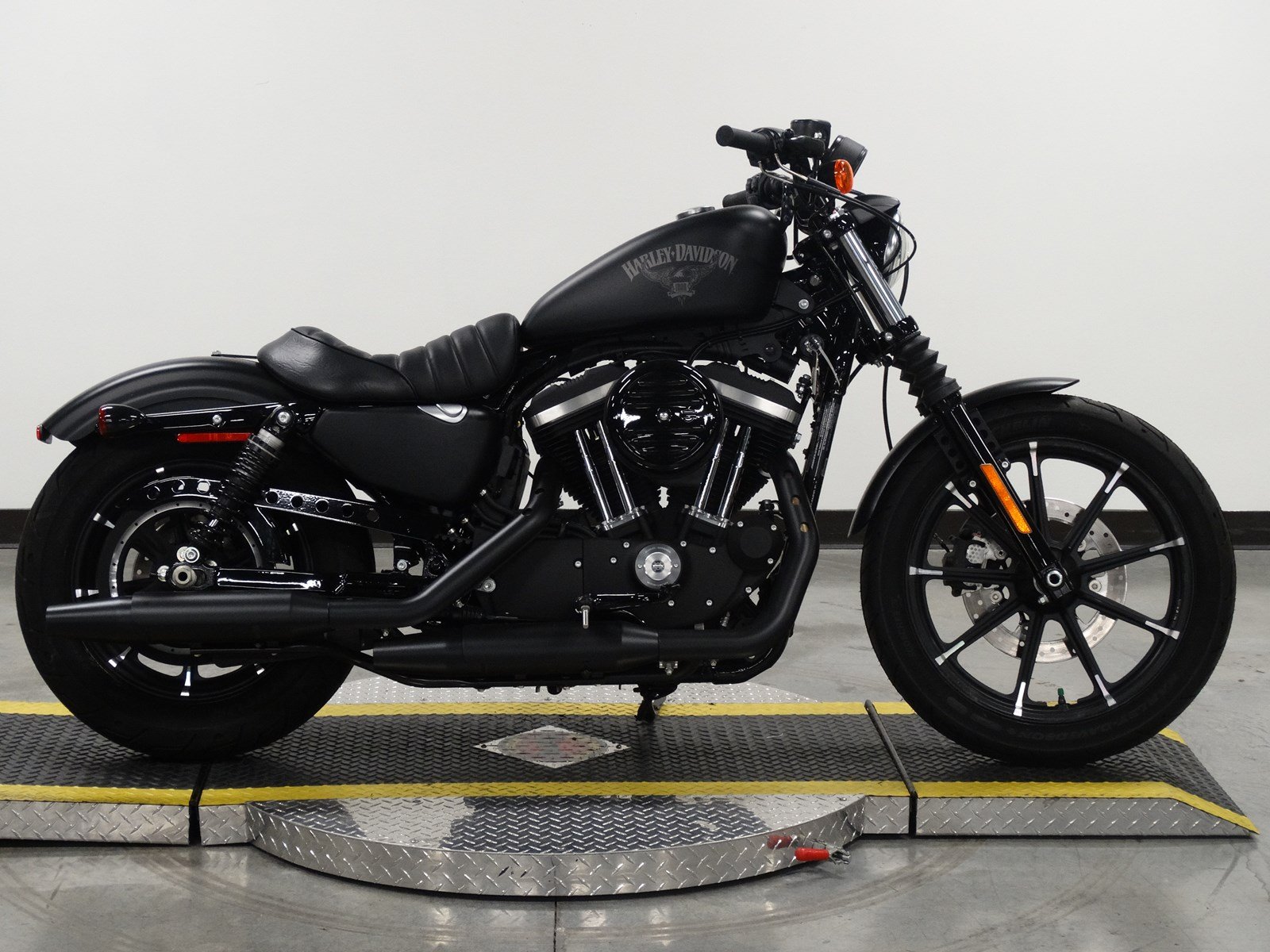 Pre-Owned 2018 Harley-Davidson Sportster Iron 883 XL883N Sportster in ...