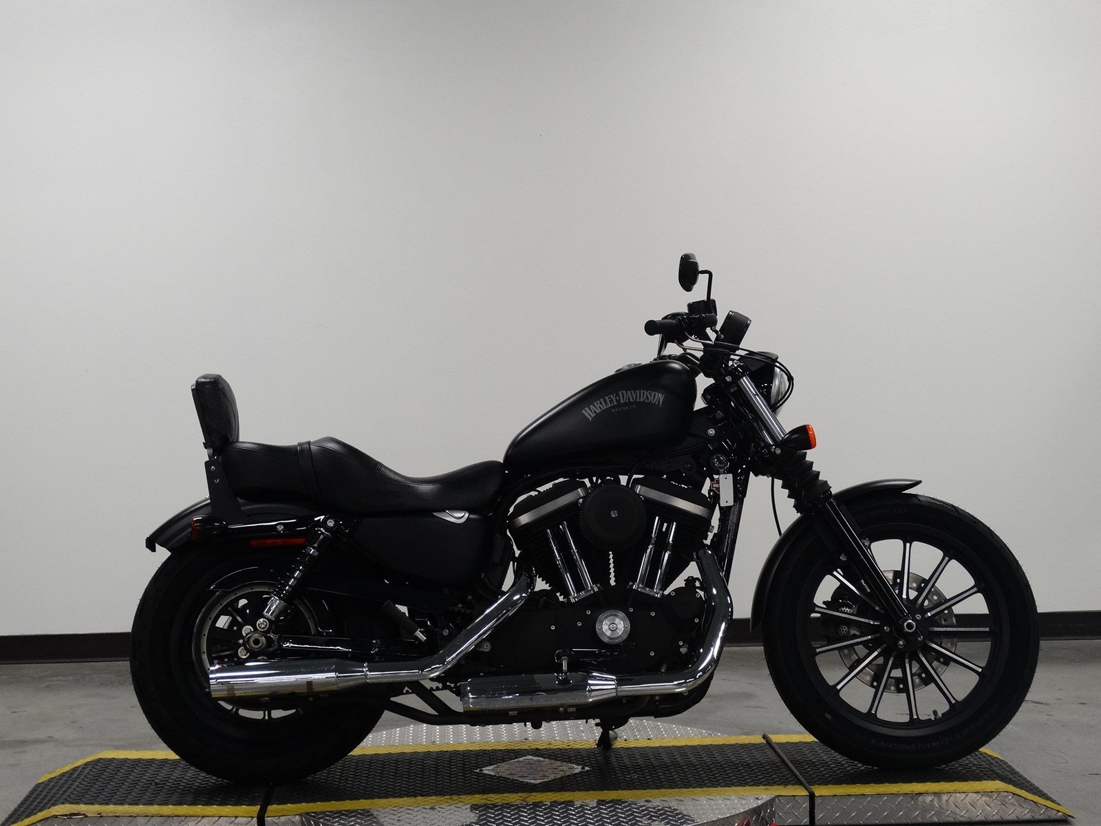 Pre-Owned 2014 Harley-Davidson Sportster Iron 883 XL883N ...