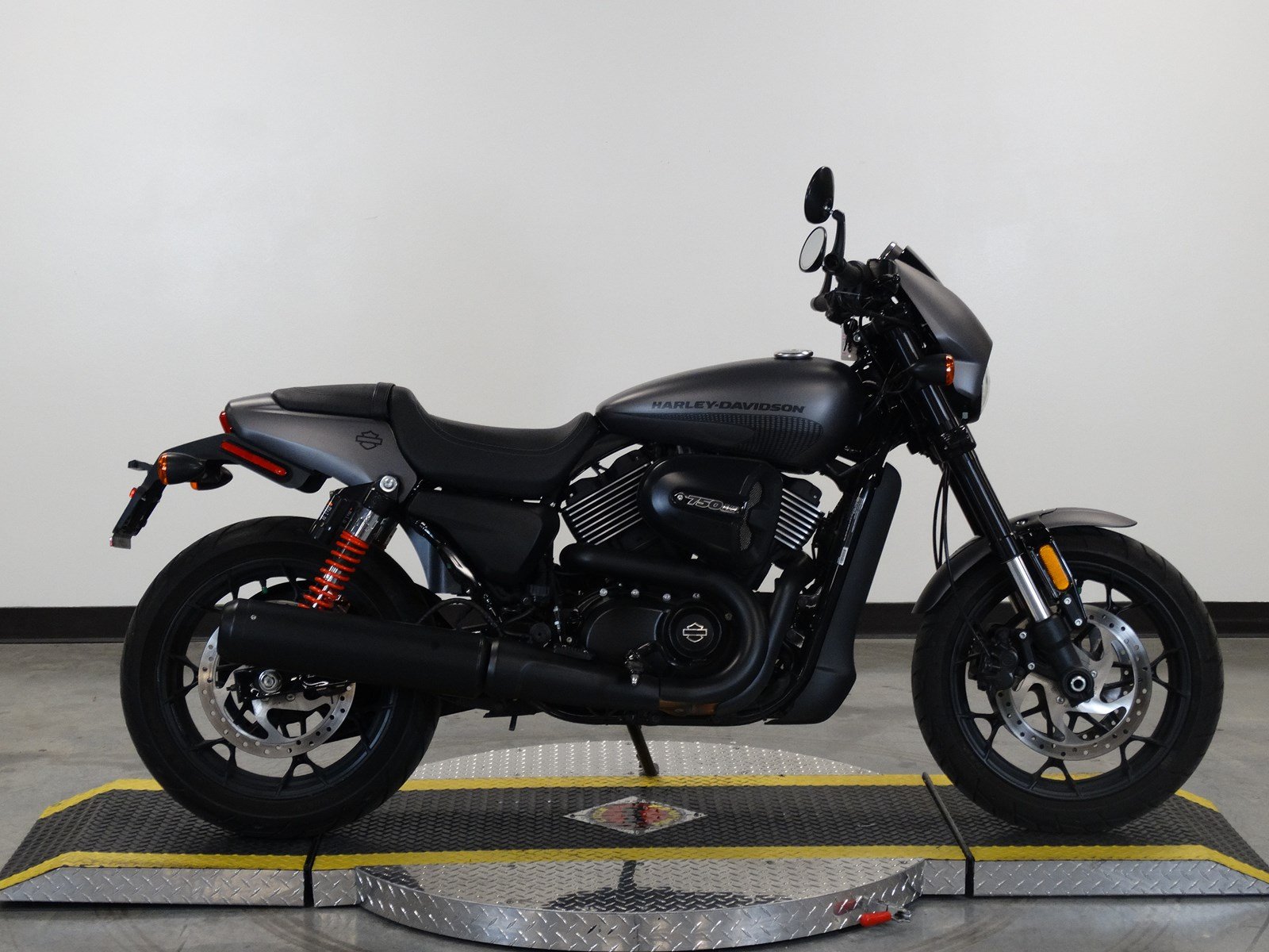 Pre-Owned 2017 Harley-Davidson Street Rod XG750A Street in Olathe # ...