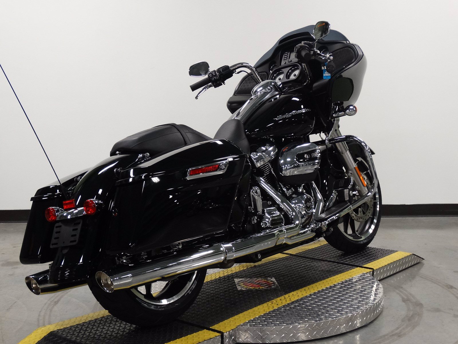 New 2020 Harley-Davidson Road Glide FLTRX Touring in Olathe #20FLTRXBLK ...